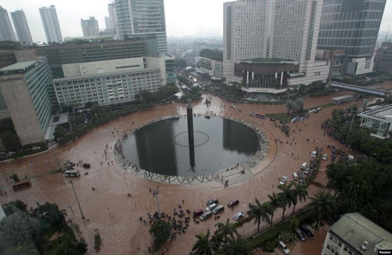  Jakarta  Lebih Cepat Tenggelam daripada Semua Kota Lain di 