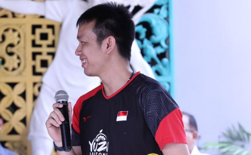 Tidak Muda Lagi, Bagaimana Hendra Setiawan Bisa Tetap Bugar?