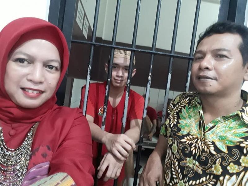 BebaskanLuthfi mendadak viral dan menjadi trending topic pada Rabu  Kisah Lutfi Alfiandi, Hilang Empat Hari Ternyata Diciduk Polisi