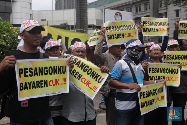 Pesangon Bagi Korban Phk Terdampak Covid 19 Begini Hitungannya