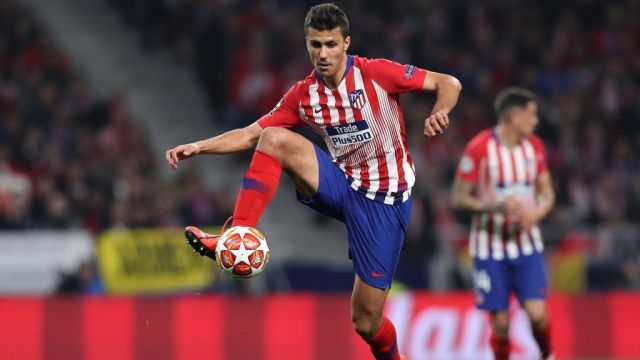 Manchester City Incar Gelandang Bertahan Atletico Madrid Rodri